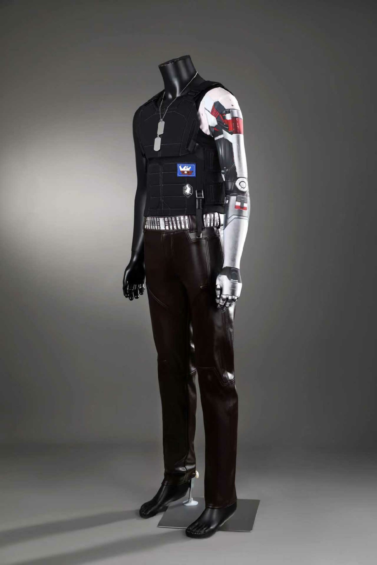 จอห์นนี่ ซิลเวอร์แฮนด์คอสเพลย์ - Leather Work Vest บทวิจารณ์และราคา