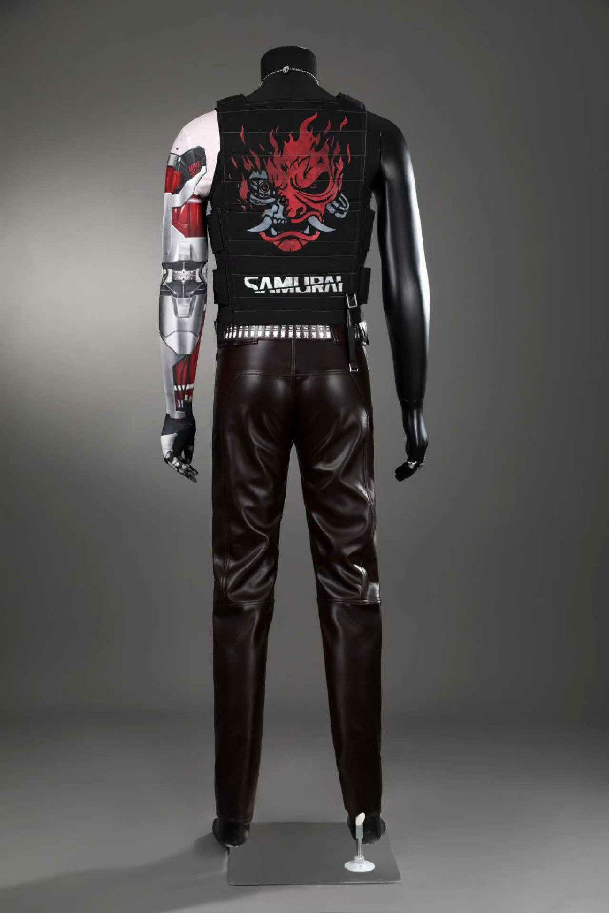 จอห์นนี่ ซิลเวอร์แฮนด์คอสเพลย์ - Leather Work Vest บทวิจารณ์และราคา