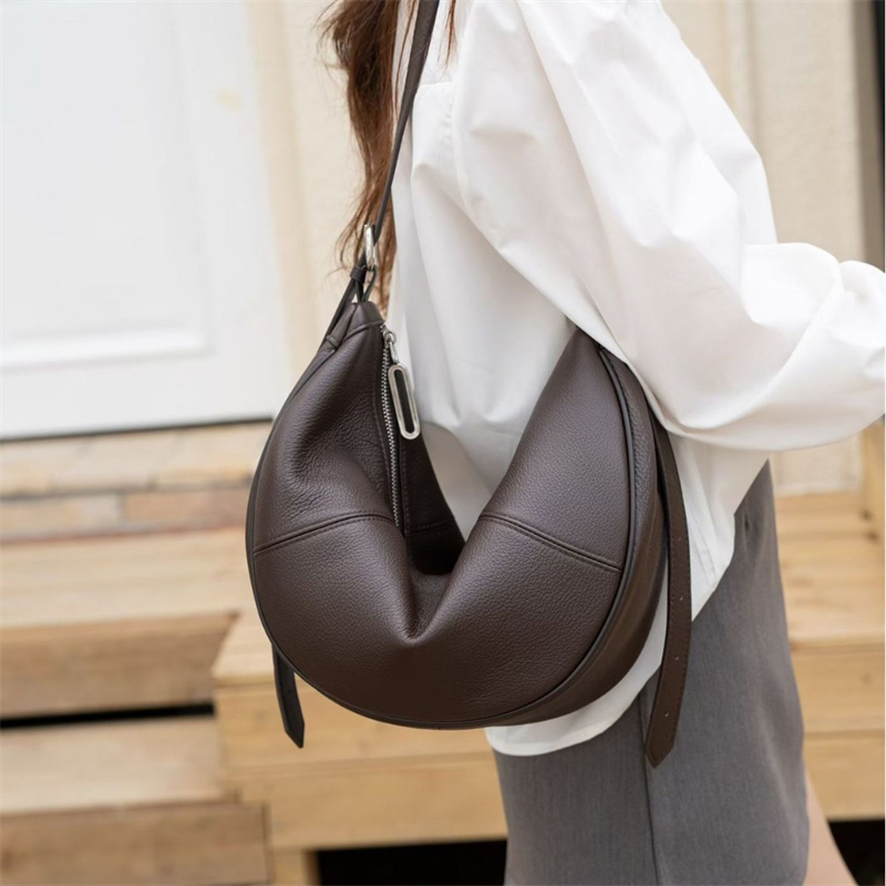 กระเป๋าสะพายไหล่ทรงครึ่งวงกลมห - Leather Work Bag บทวิจารณ์และราคา